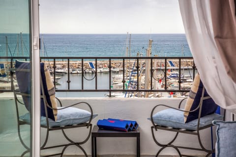 Sea view Apartment in Puerto Banus Marina, Marbella, Costa del Sol 
