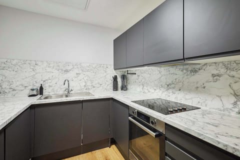 Apartment 9 Stanley Street, Liverpool - Host & Stay