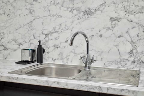 Apartment 9 Stanley Street, Liverpool - Host & Stay