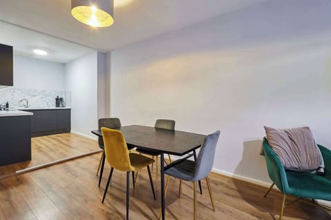 Apartment 2 Stanley Street, Liverpool - Host & Stay