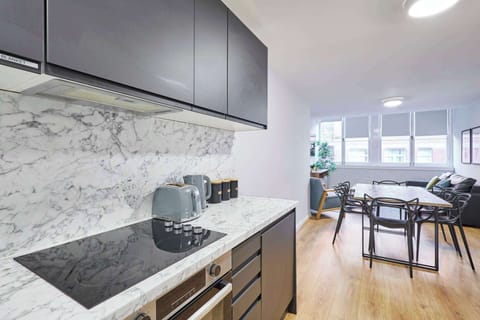 Apartment 4 Stanley Street, Liverpool - Host & Stay