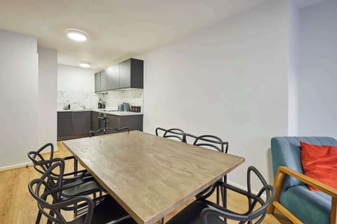 Apartment 4 Stanley Street, Liverpool - Host & Stay