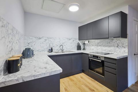 Apartment 8 Stanley Street, Liverpool - Host & Stay