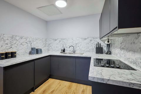 Apartment 8 Stanley Street, Liverpool - Host & Stay