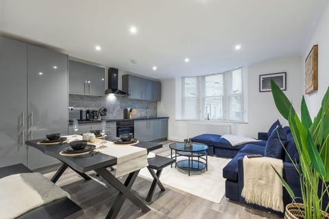 Open plan kitchen/diner 