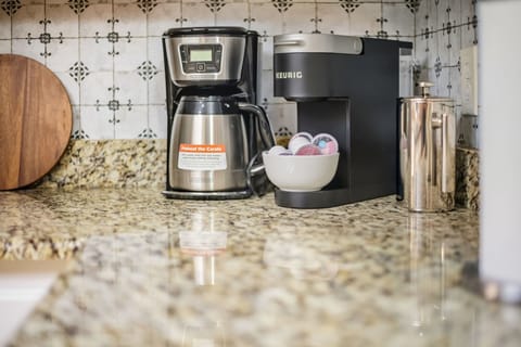 Coffee first, adventure second. Our coffee station makes mornings easy, delicious, and oh-so Instagram-worthy. Bring your favorite mug—or just borrow ours!