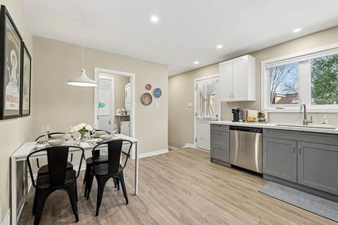 Efficient, modern kitchen layout for long-term stays in Ottawa.