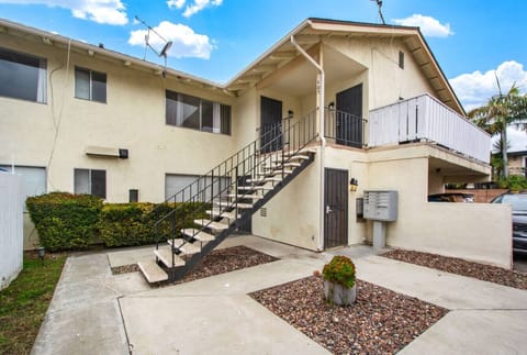 Private entry in a quiet Santa Ana neighborhood with easy access to shopping, dining, and freeways.