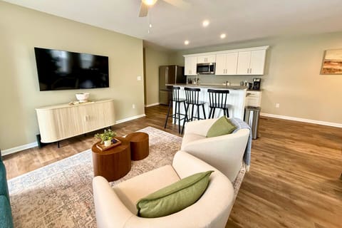 232 Mimosa Stay Living Room and Kitchen