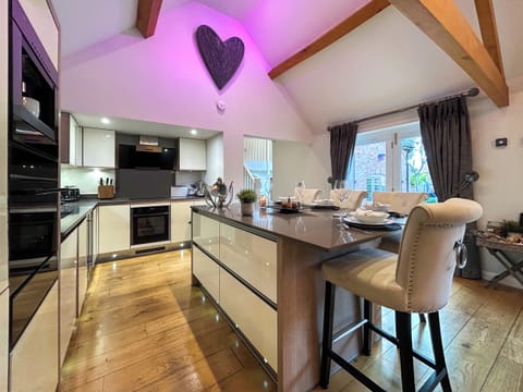 Kitchen | Mitton Barn, Belton