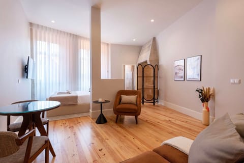 A luxurious, light-filled living area where floor-to-ceiling windows frame an open-concept oasis of modern elegance.

#ModernElegance #NaturalLight #LuxuryLiving #OpenConcept