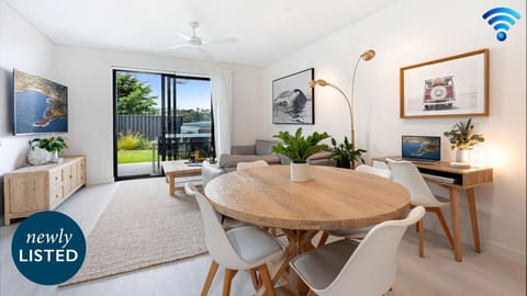 Sunrise Ocean View | Open plan dining area | Child Friendly | Dining Room | Enclosed Yard | High chair & Portable cot (BYO Linen) | Laptop-friendly | Lounge | Near Shops | Pets Welcome | Television | Views - Distant water views | Walk to Town Centre | WiF