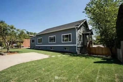 The overall appearance of the house
房子的整体外观