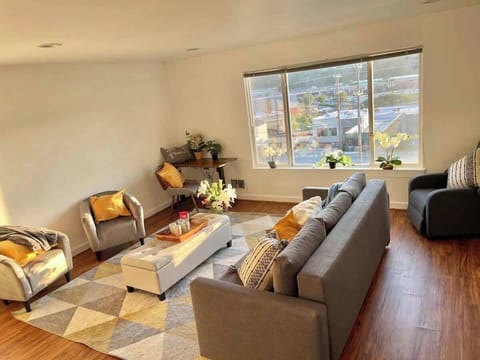 Large living space with a lot of seating space