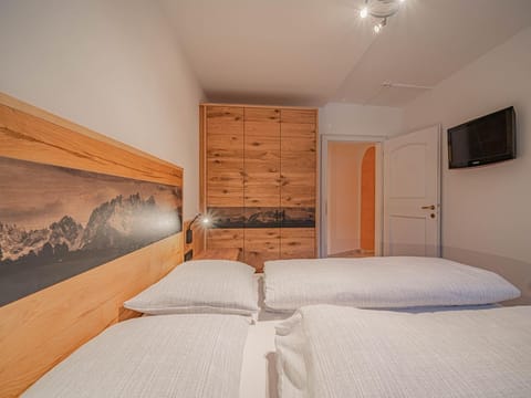 HAUS ANDREA-CÄCIEL Apartment "HAHNENKAMM Nr. 2" - Apartment Andrea-Cäciel Apartment in Salzburgerland