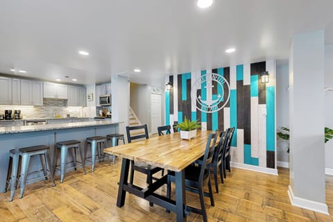 Dining Area | Dishes & Flatware Provided | 1st Floor