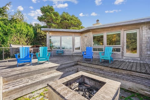 Outdoor Firepit area at Barefoot Bungalow