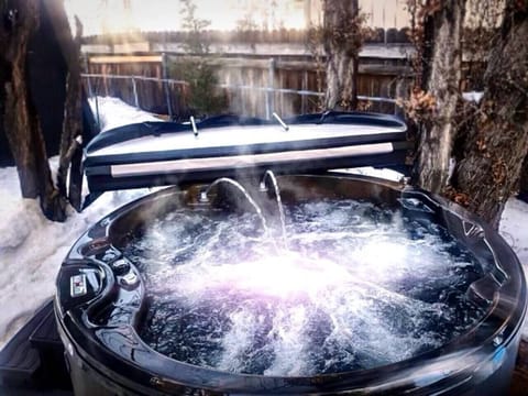 Brand new Hot Tub/Jacuzzi