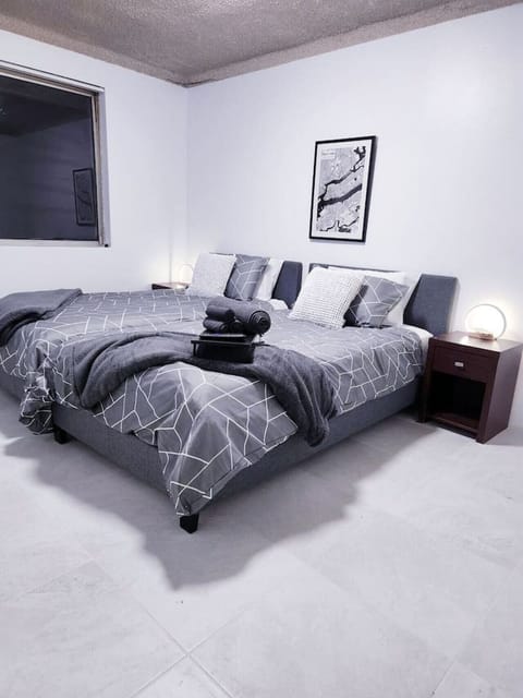 Cozy bed, rest & recharge