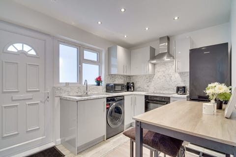 Kitchen Main