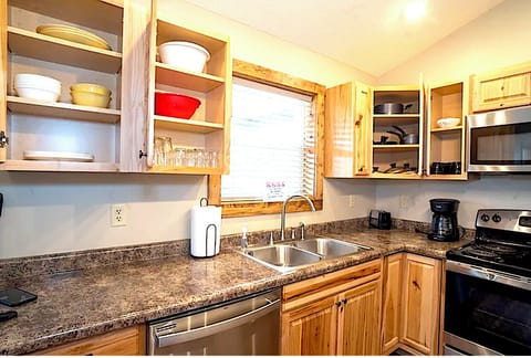 Kitchen w/ Kitchenware