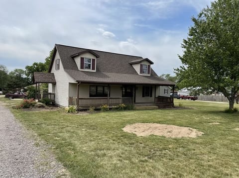 Looney Dunes Front View