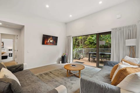 Inviting & spacious lounge with deck access
