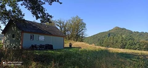 2451683961613222495372004446277888225744690n