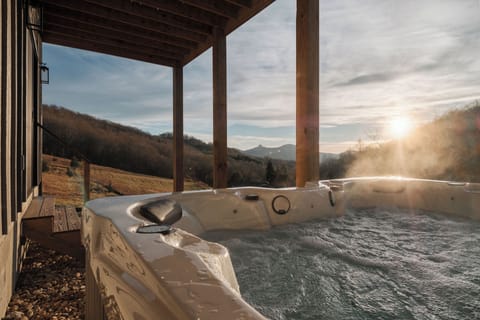 Unwind in your private hot tub overlooking the Blue Ridge Mountains. Perfect for relaxing after hiking, skiing, or exploring Banner Elk. Enjoy sunrise steam or peaceful evening soaks under the stars.