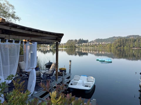 Come and have fun on the lake...perfect for a great family vacation.