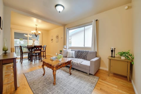 Seattle Vacation Rental | 4BR | 4BA | 1,200 Sq Ft | Stairs Required