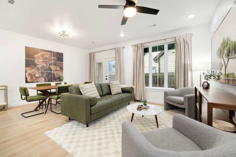 Live the sweet life at Downtown Luxe!