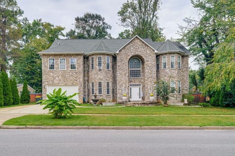 Springfield Vacation Rental | 5BR | 3.5BA | Stairs Required | 6,110 Sq Ft