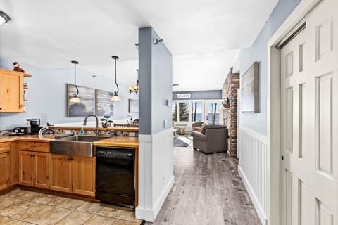 Whispering Pines 096