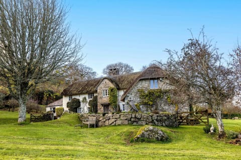 Exterior shot from the grounds of Woodtown Property, Fresh Escapes.