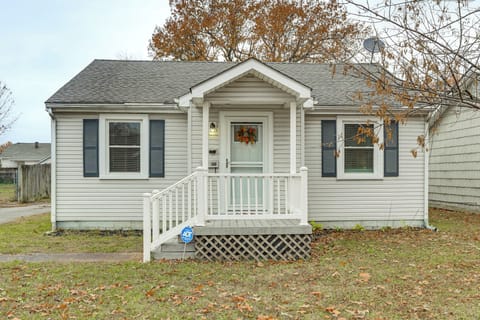 Paducah Vacation Rental | 2BR | 1BA | 1,047 Sq Ft | 5 Steps Required