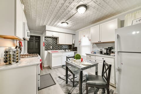 Kitchen | Keurig Coffee Maker