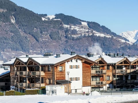 Mountain Range, Winter, Glacial Landform, Snow, Alps, Balcony, Freezing, Mountain Village, Reflection, Ridge