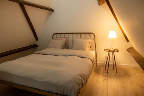 Kingsize bedroom apartment