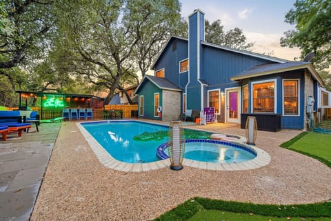 Make a splash or make a scene — your choice. Our sparkling pool is ready for cannonballs, sun-soaked lounging, and all the vacation vibes you can handle.