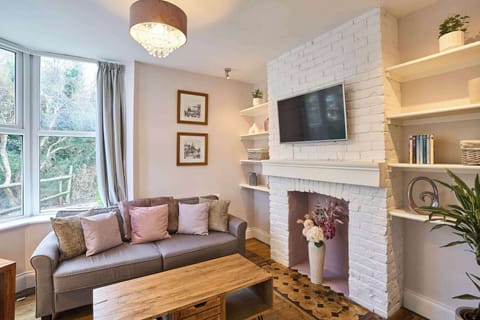 Prince of Wales Road, Weymouth - Host & Stay