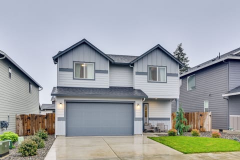 Vancouver Vacation Rental | 3BR | 2.5BA | 1,850 Sq Ft | Stairs Required