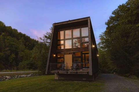Welcome to The Green Mountain Modern House, an iconic scandi-inspired mountain getaway with access to the Ball Mountain Brook!