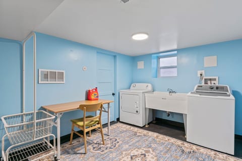 Complimentary laundry with washer, dryer, and sink