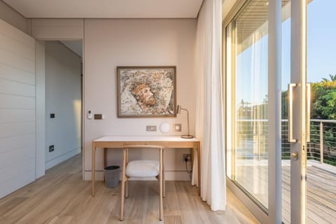 Upstairs main bedroom