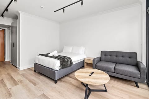 Stylish CBD Studio at The York, Cape Town (33806)