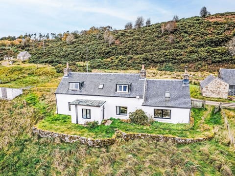 Natural Landscape, House, Rural Area, Landscape, Cottage, Bank, Lake, Forest, Reservoir