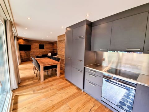 Furniture, Flooring, Wood Flooring, Floor, Wood, Interior Design, Ceiling, Laminate Flooring, Hardwood, Kitchen