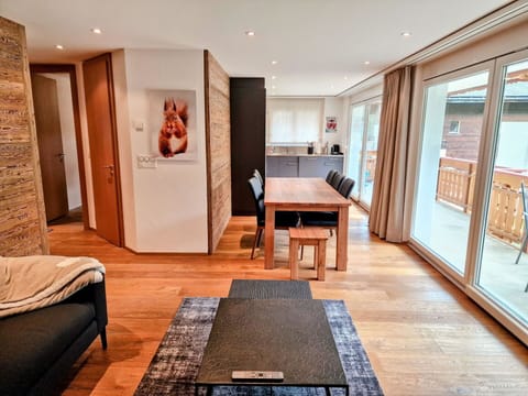 Furniture, Interior Design, Flooring, Wood Flooring, Floor, Wood, Laminate Flooring, Ceiling, Room, Lighting