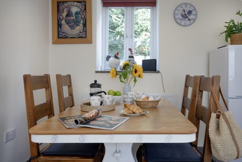 Ashford Holt House, Barnstaple: Ground Floor, Dining area for four people
